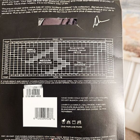 Donna Karan Hosiery The Signiture Collection Petite Small Off Black Pantyhose. - Picture 4 of 9